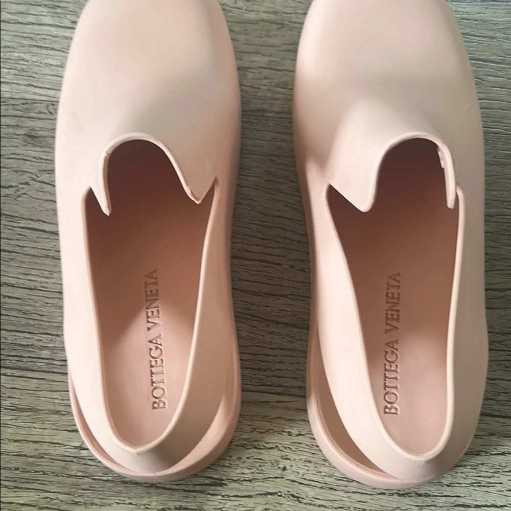 Bottega Veneta  Pink Clogs - Picture 13 of 14